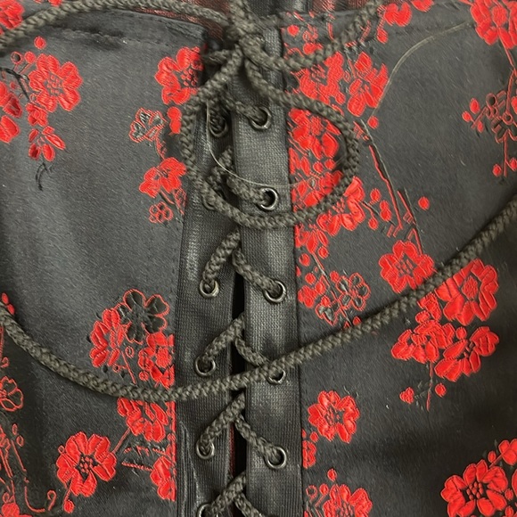 Red and black brocade corset. NWOT - Picture 3 of 6